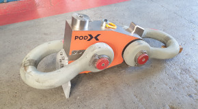 podx-with-shackles